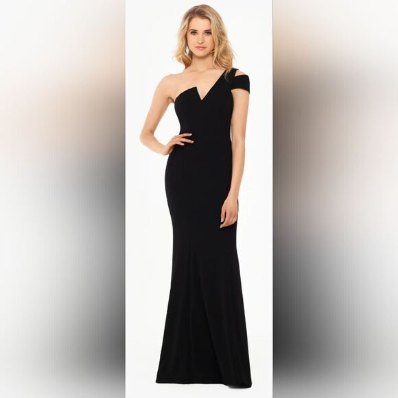 Betsy & Adam Paulina Cutout One Shoulder Floor Length Gown NWT Size 10 Black - Picture 1 of 5